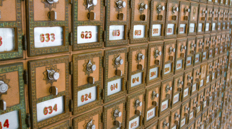 What is the Difference Between a PO Box and a Virtual Mail Service?